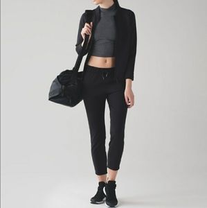 Lululemon On The Fly Pant *28" Black Crops Ankle Work Office Size 4 Small